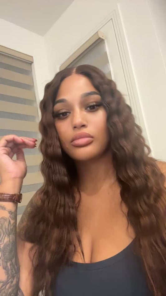 ￼ Aubrey Closure wig